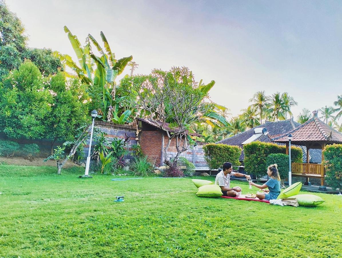 Kaia Lovina Guest House Exterior photo