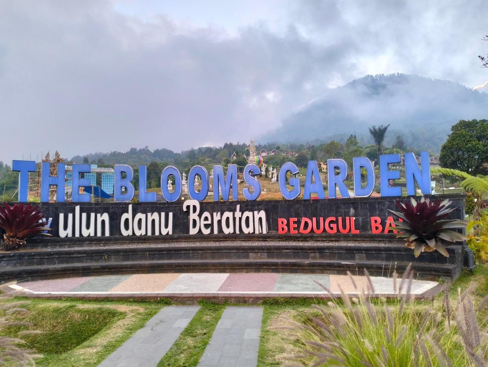Kaia Lovina Guest House Exterior photo