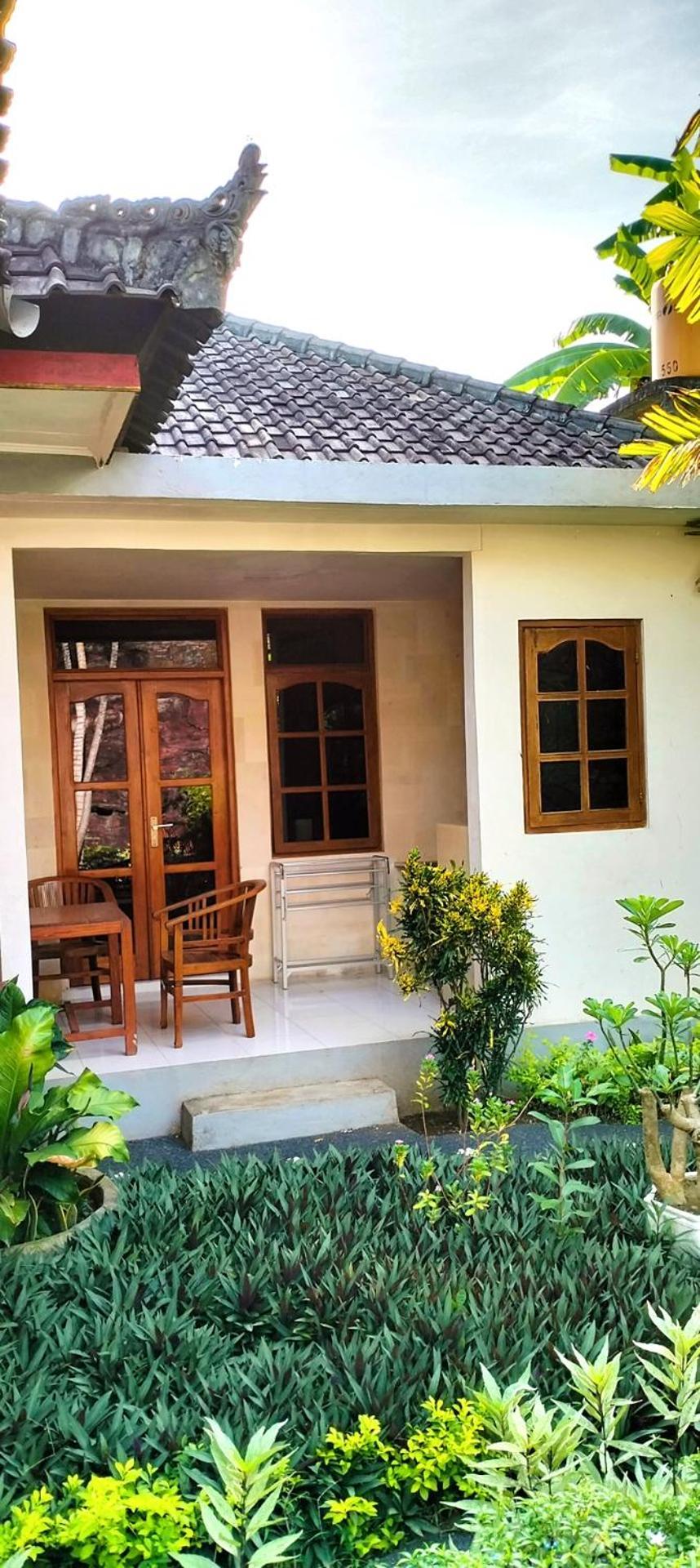 Kaia Lovina Guest House Exterior photo
